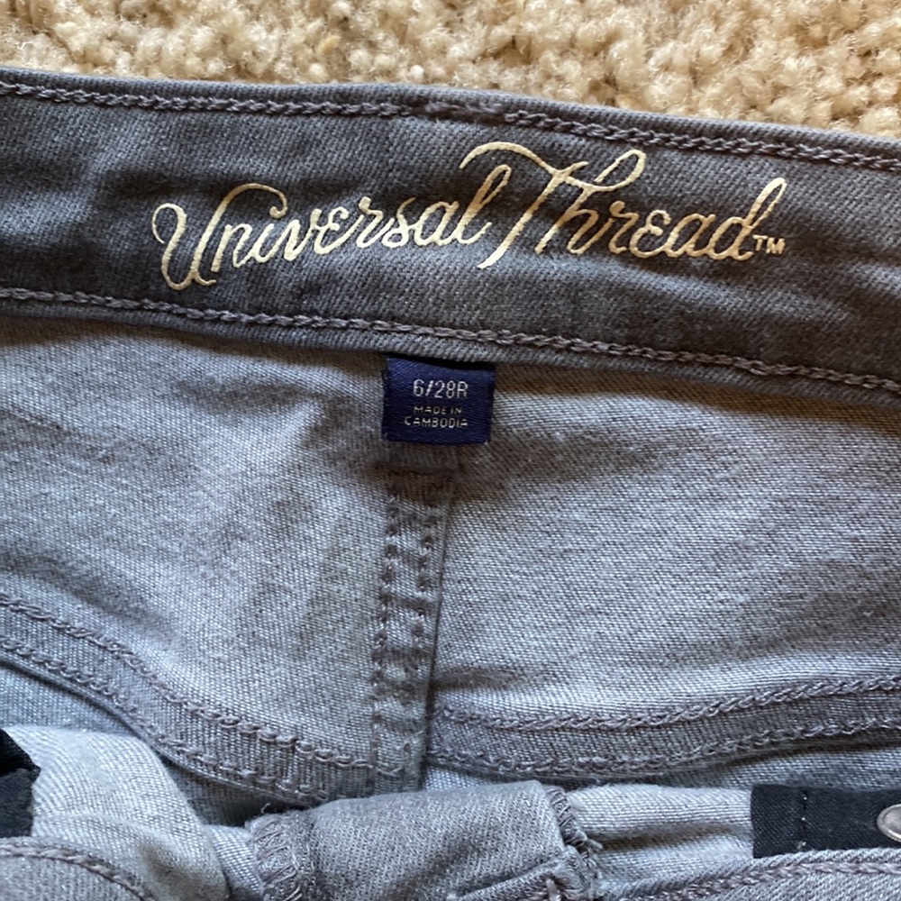 Universal Thread Jeans - Picture 3 of 4